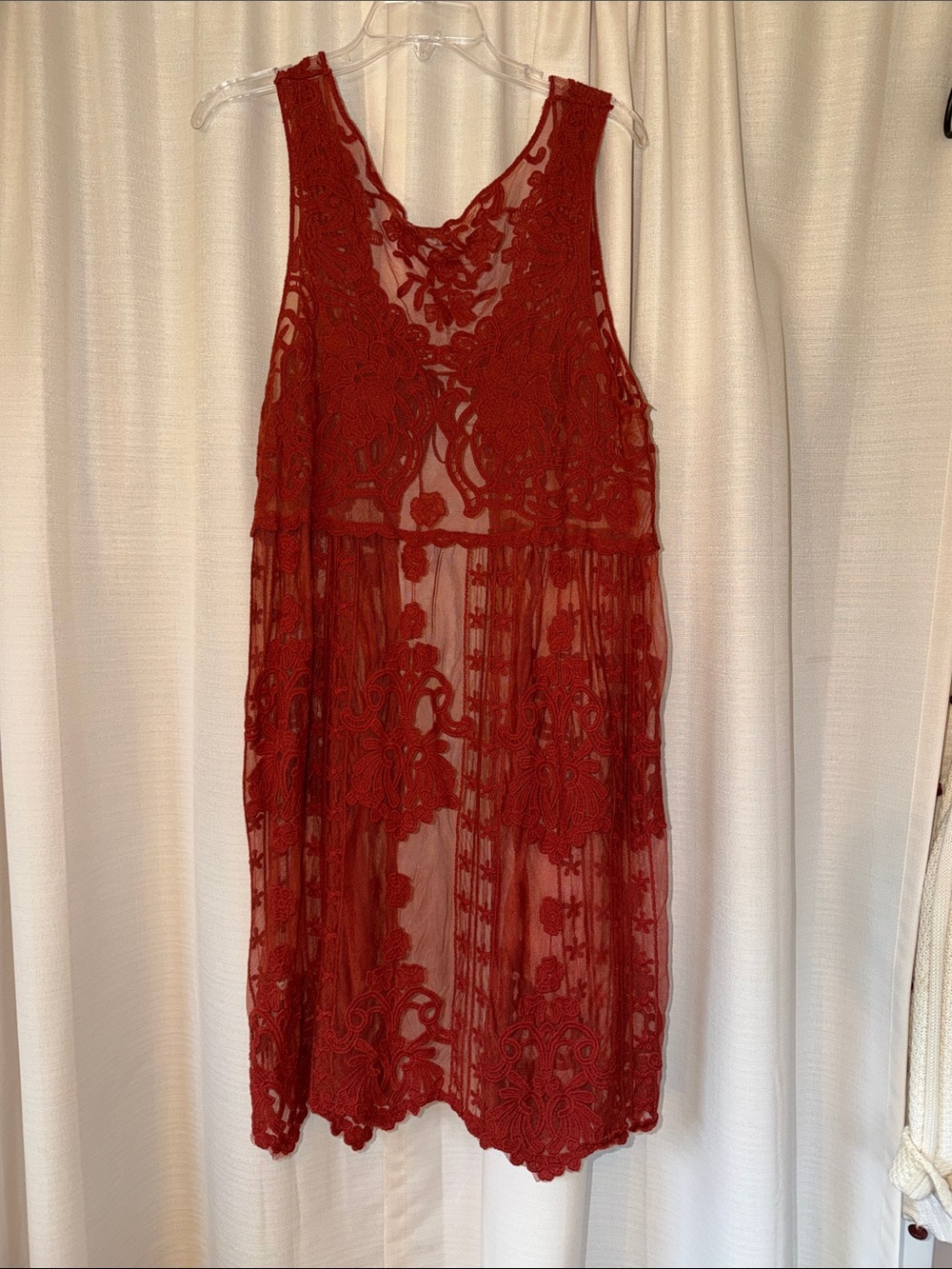 ViViD Rust Colored Lace Overlay Top - Picture 4 of 7